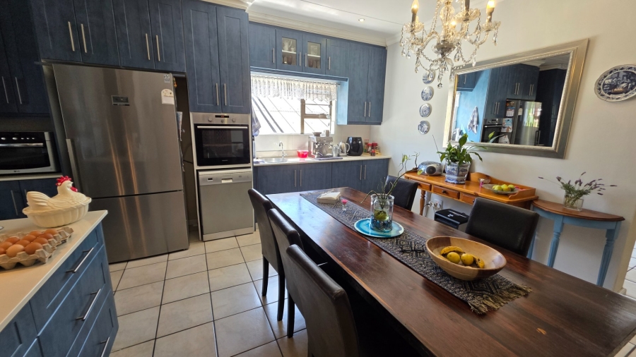 3 Bedroom Property for Sale in De Bakke Western Cape
